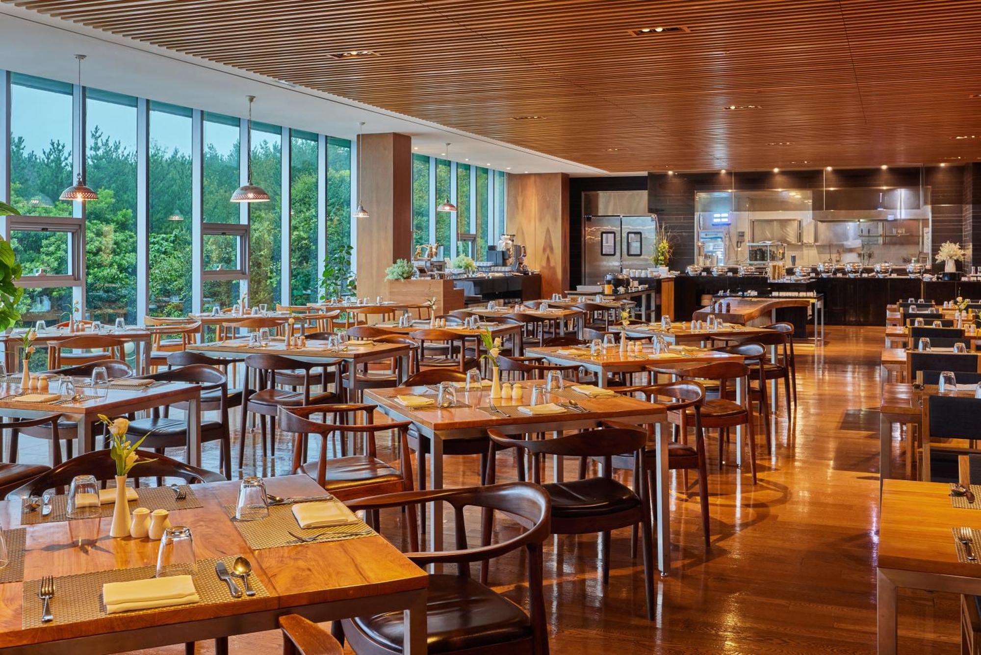 We Hotel Jeju Seogwipo Eksteriør billede