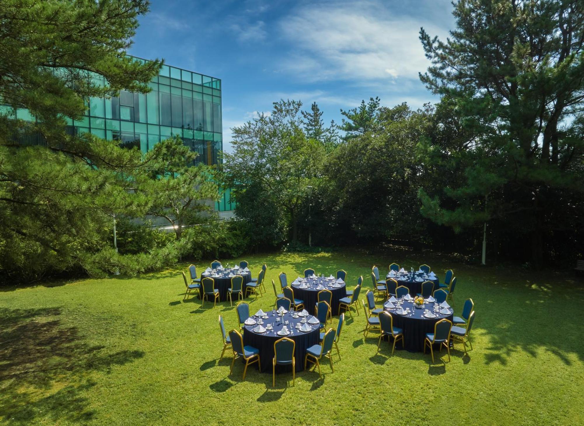 We Hotel Jeju Seogwipo Eksteriør billede